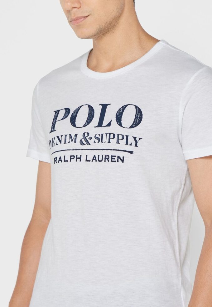 Bílá pánská trička Ralph Lauren Slogan Crew Neck Bílá pánská trička Ralph Lauren Slogan Crew Neck
