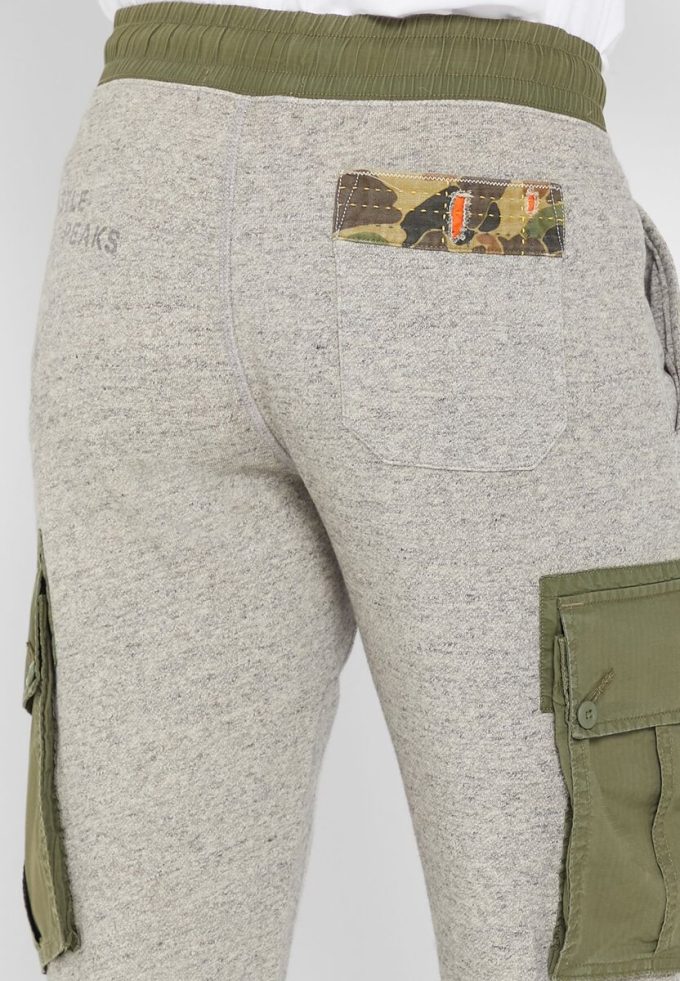 Šedé pánské tepláky Ralph Lauren s potiskem Šedé pánské tepláky Ralph Lauren s potiskem