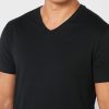 Černá pánská trička Ralph Lauren Essential s výstřihem do V Černá pánská trička Ralph Lauren Essential s výstřihem do V