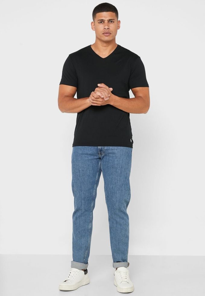Černá pánská trička Ralph Lauren Essential s výstřihem do V Černá pánská trička Ralph Lauren Essential s výstřihem do V