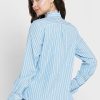 Modrá dámská košile Ralph Lauren s pruhovaným volánem