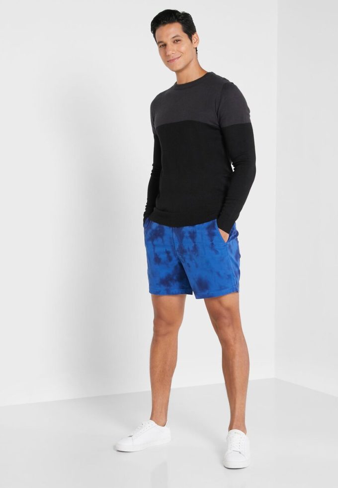 Modré pánské kraťasy Ralph Lauren Tie Dye Cargo Modré pánské kraťasy Ralph Lauren Tie Dye Cargo