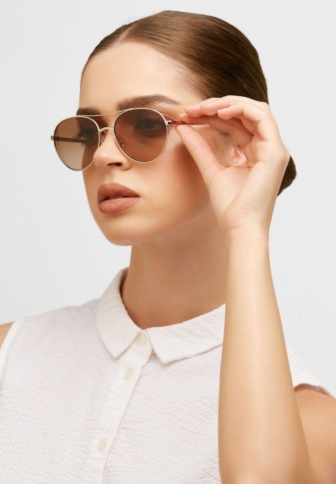 Stříbrné dámské sluneční brýle Ralph Lauren 0Ra4135 Aviator Stříbrné dámské sluneční brýle Ralph Lauren 0Ra4135 Aviator
